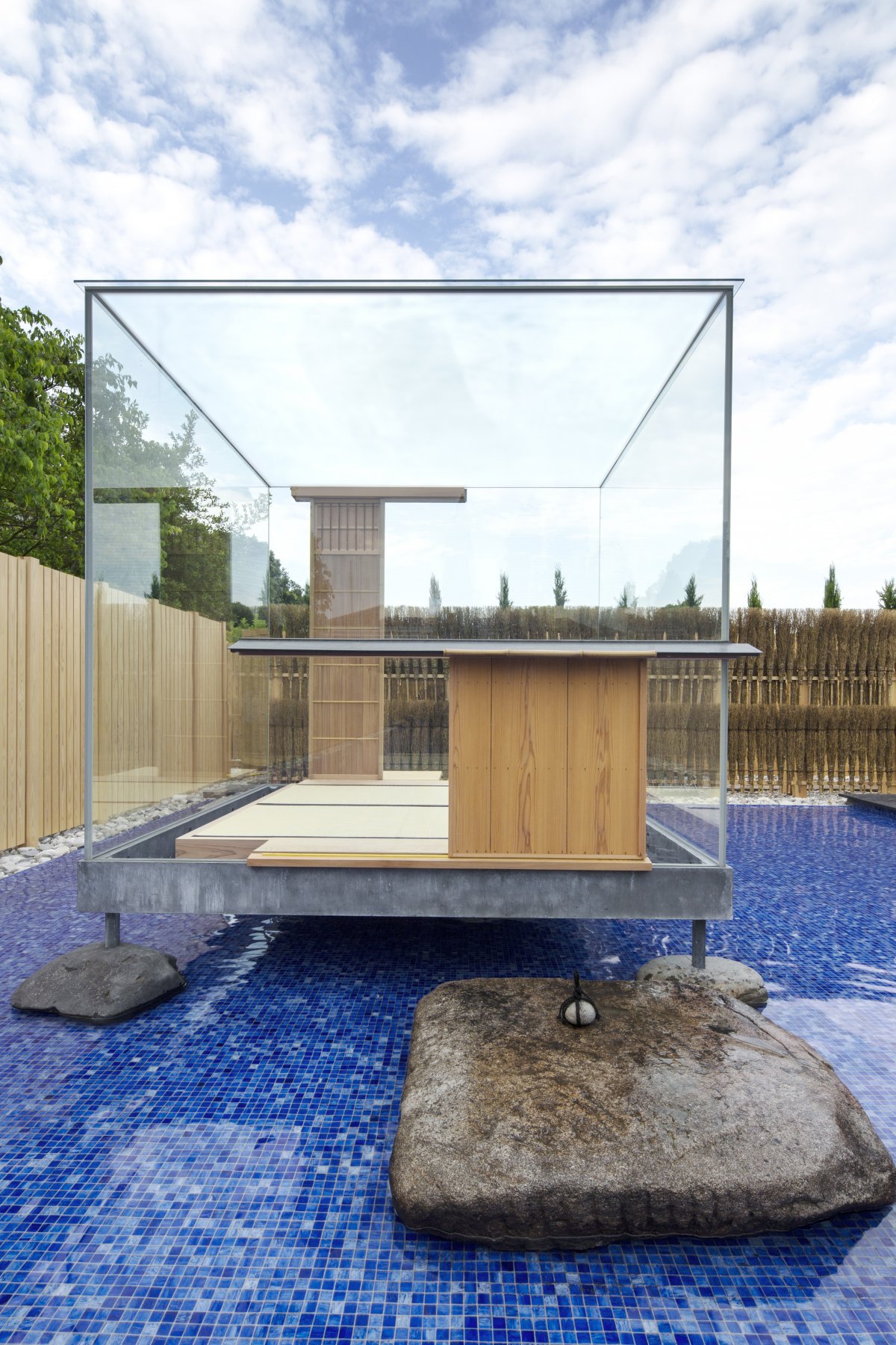 YinjiSpace New Material Research Laboratory x Glass Tea House